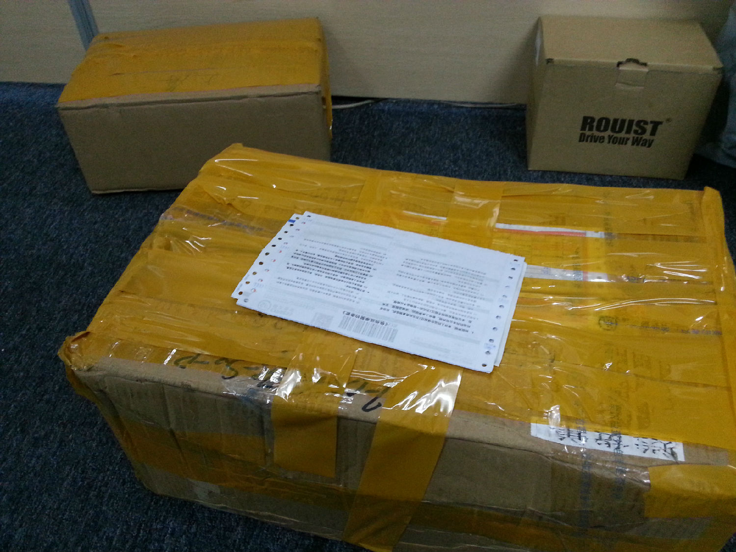 東莞客戶訂購的P+F傳感器已經發(fā)貨!