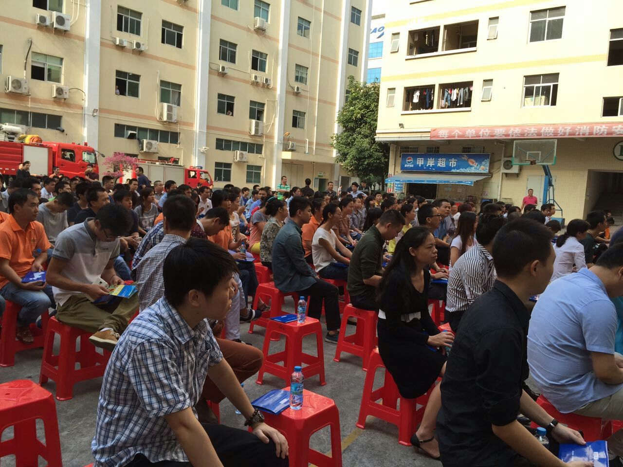 甲岸科技園組織消防演習(xí)，提高企業(yè)安全生產(chǎn)意識(shí)