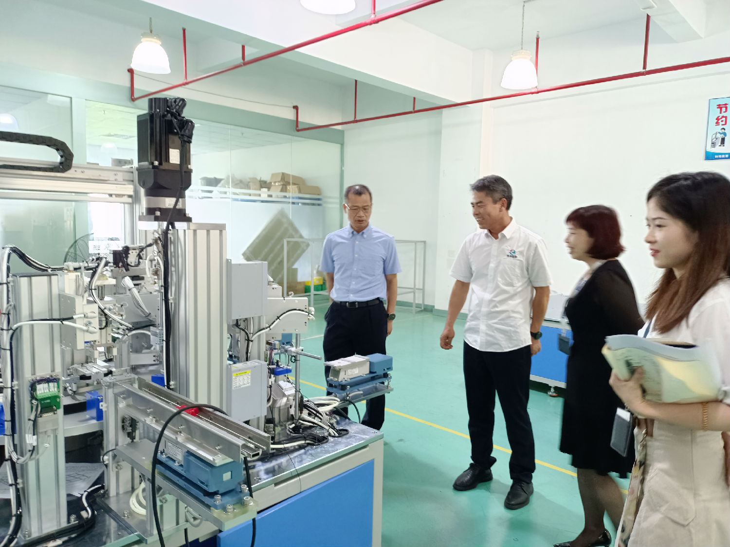 參觀直線電機(jī)模組 參觀直線電機(jī)模組